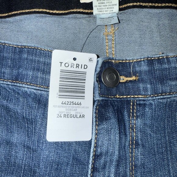 24R TORRID Festi Sky-High Super Flare Jean NWT - Picture 6 of 9